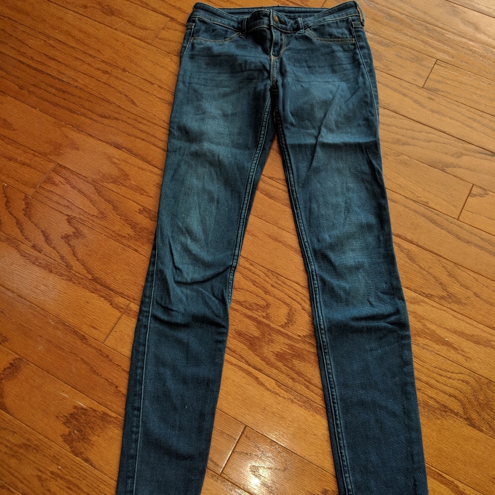 Hollister Skinny jeans - dark wash - size 3 Regular - 26 inch - soft jegging